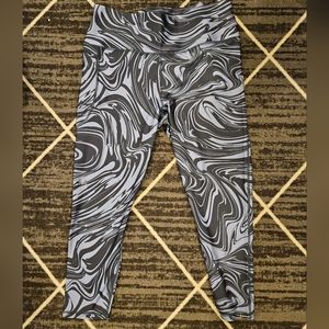 NWT Under Armour Compression Leggings